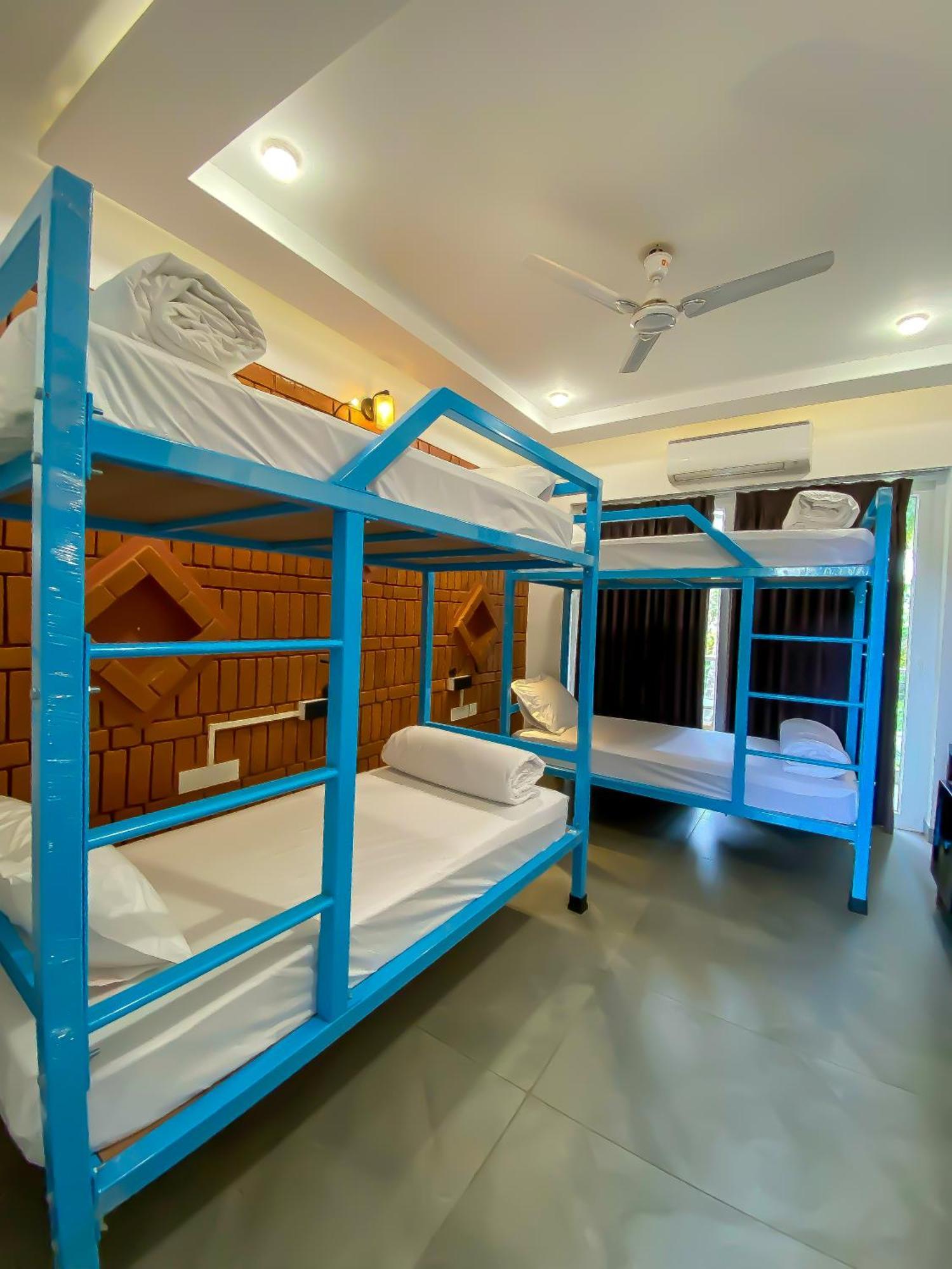 Downtown Hostels - Anjuna Exterior photo
