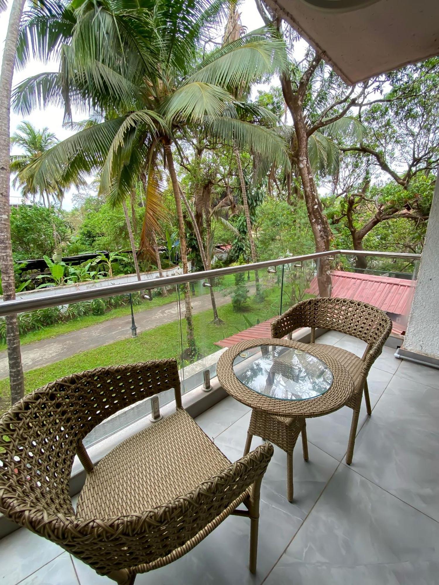 Downtown Hostels - Anjuna Exterior photo